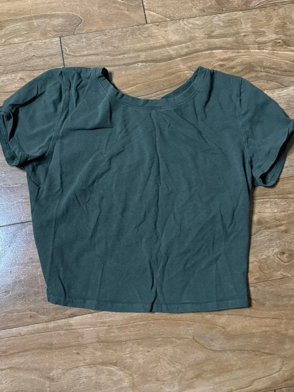 Classic Scoop Neck Women’s Crop Top - Dark Green